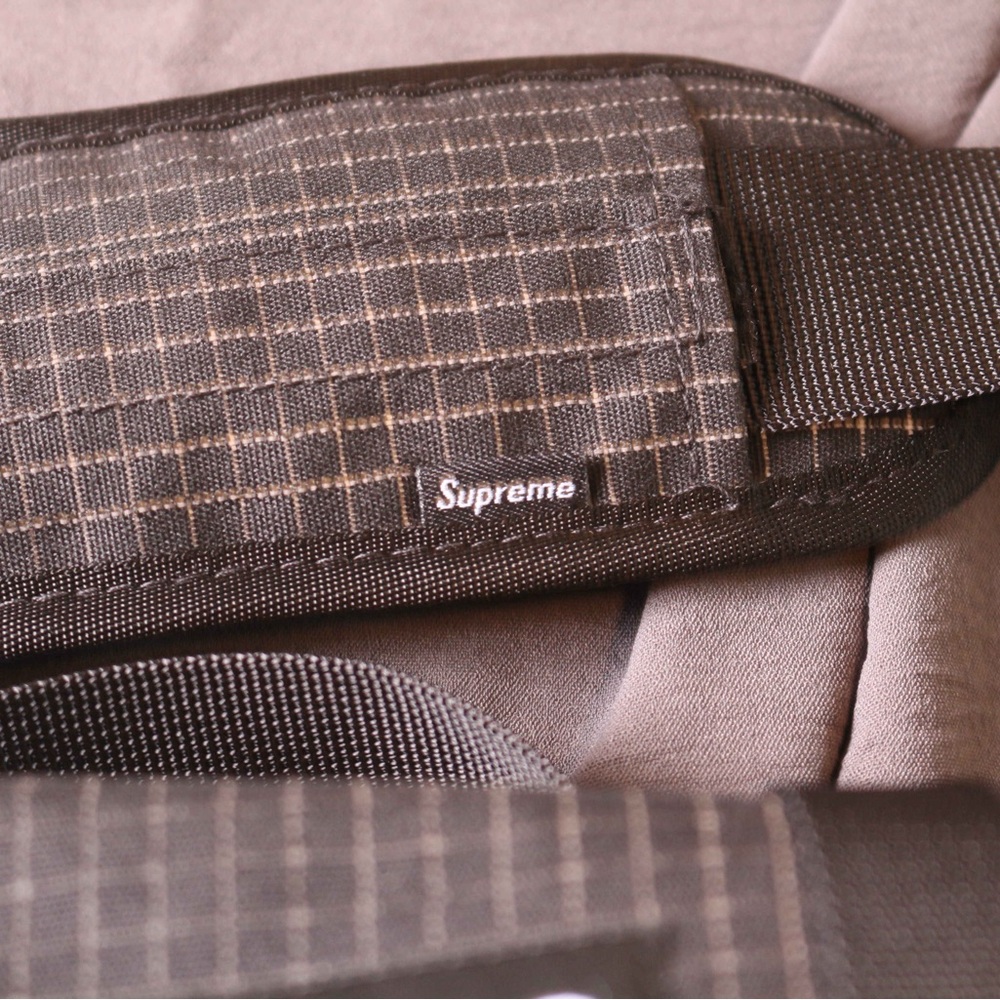 Supreme Mini Duffle Bag - Picture 5 of 7